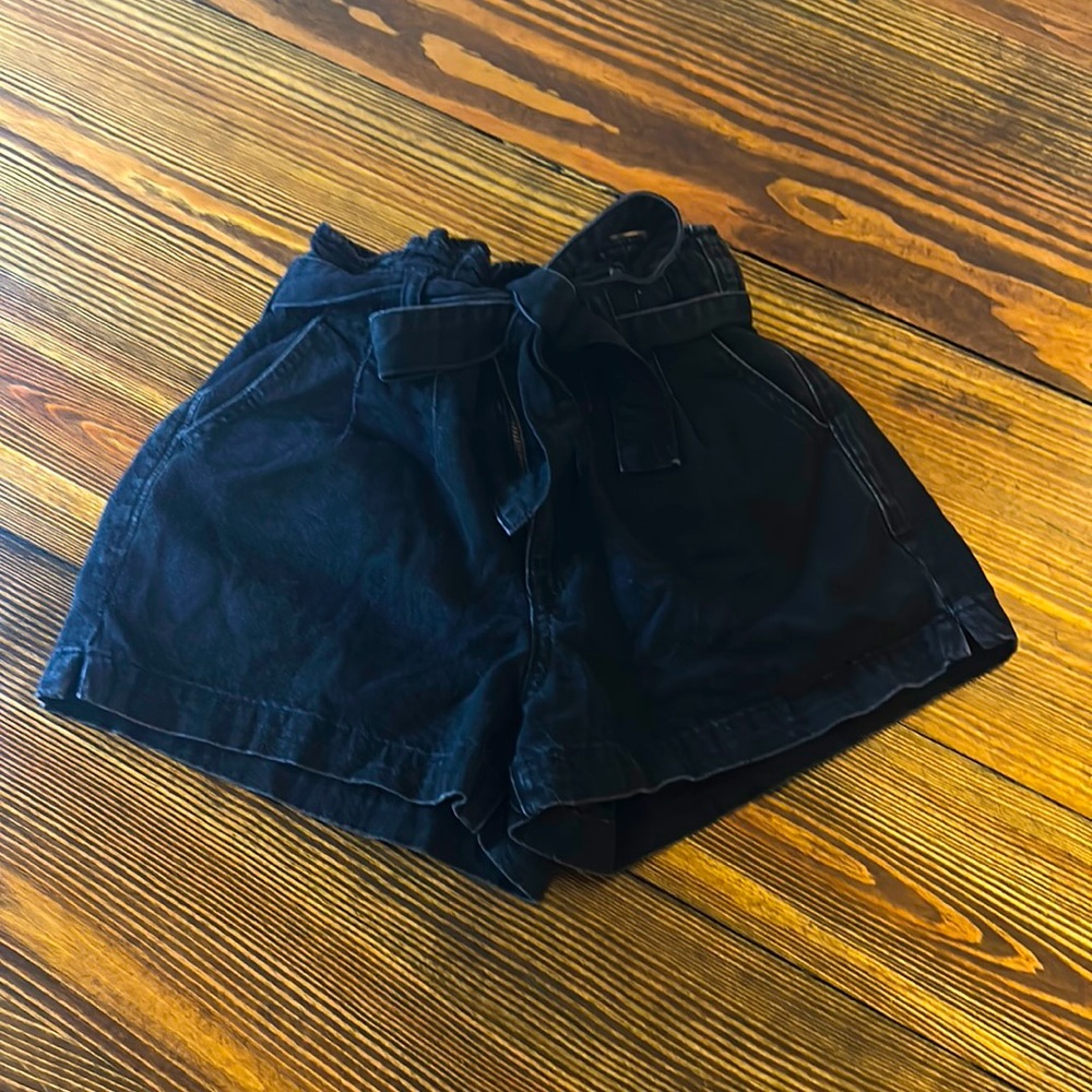 American Eagle Paper Bag High Waisted Mom Denim Jean Shorts W/ Belt